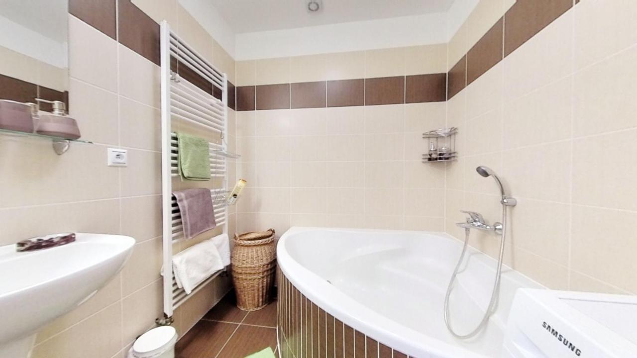 Central Apartmany Biela Street براتسيلافا المظهر الخارجي الصورة