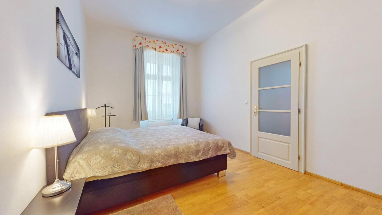 Central Apartmany Biela Street براتسيلافا المظهر الخارجي الصورة