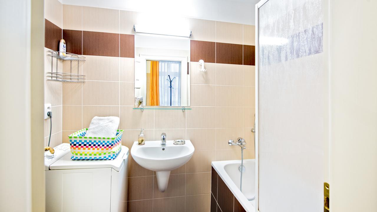 Central Apartmany Biela Street براتسيلافا المظهر الخارجي الصورة